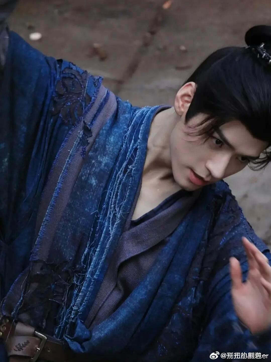 龚俊领导说话我左耳进右耳出龚俊演的法官也太真实了，心里有自己的原则，领导说啥都左