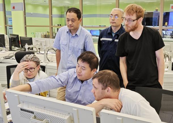 俄媒：俄原集团为中国田湾核电站7号机组安装控制系统。
 该国家集团还提供了核岛控