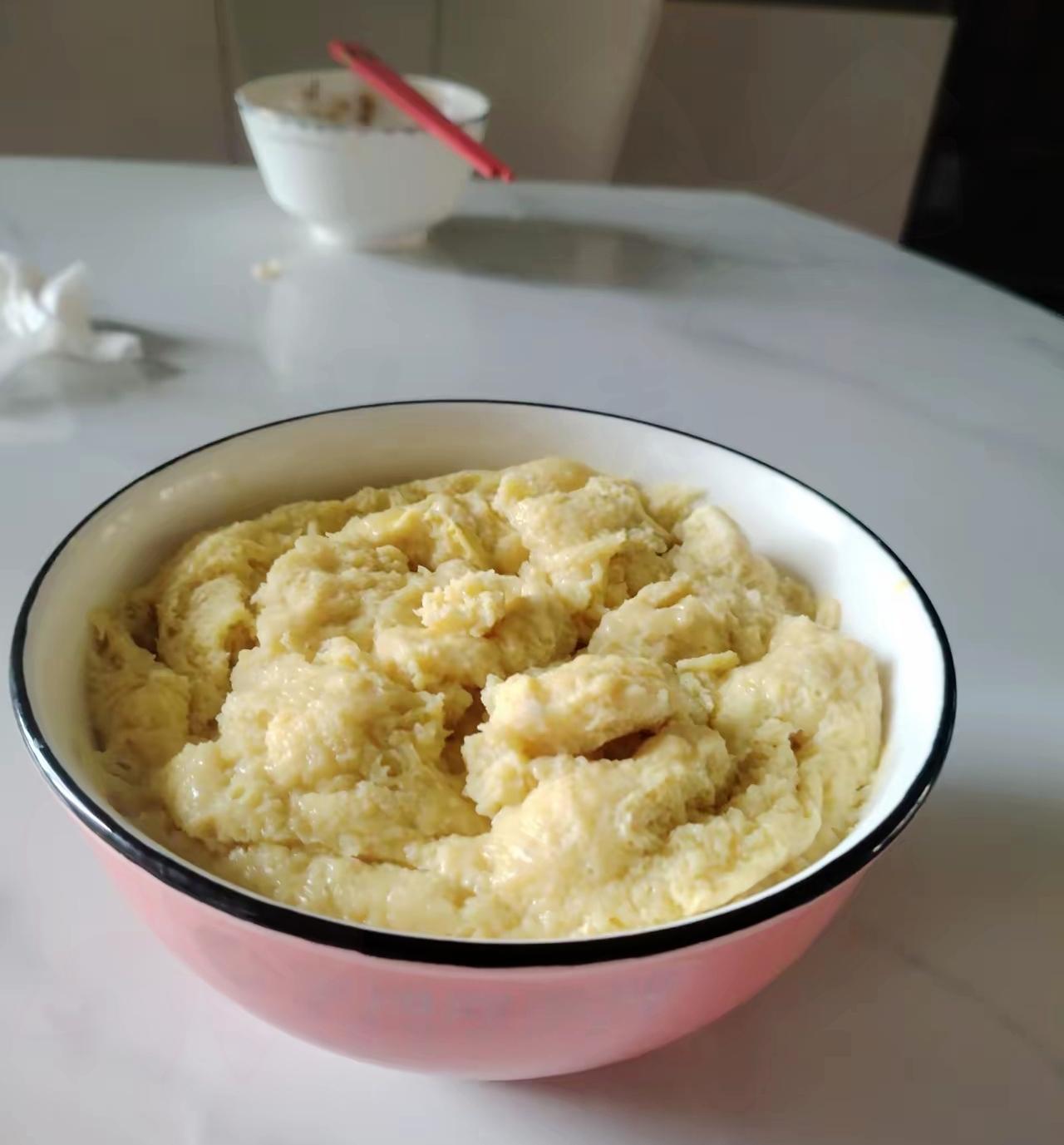 真的别嫌存钱麻烦，我47岁手里攥着的47万，全是一口饭、一件衣省出来的。
 
 