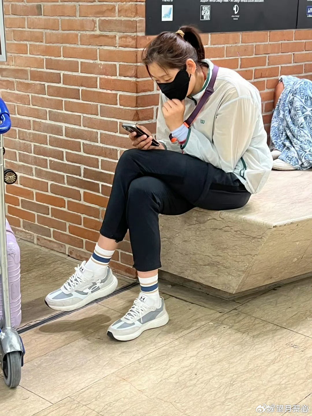 朱婷[超话]  哈哈哈路透来啦马可波罗机场的朱婷网友厉害👍世界女排新闻朱婷  