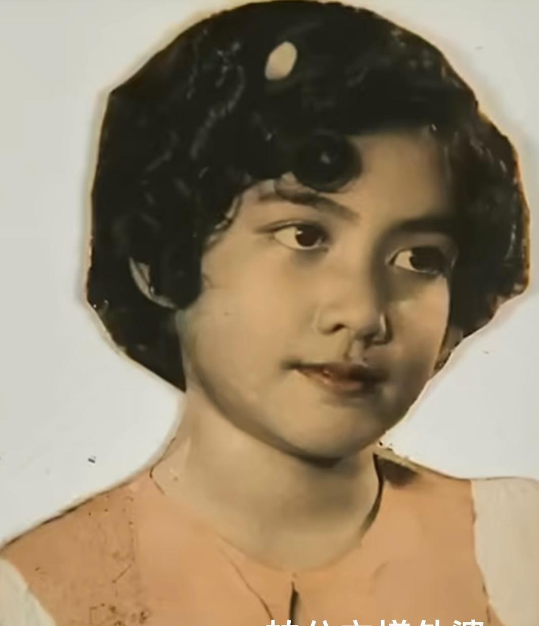 泰王原配颂妃家，几代美人嫁进王室，最后最扎眼的不是谁长得美，而是姐妹俩的婚姻都没