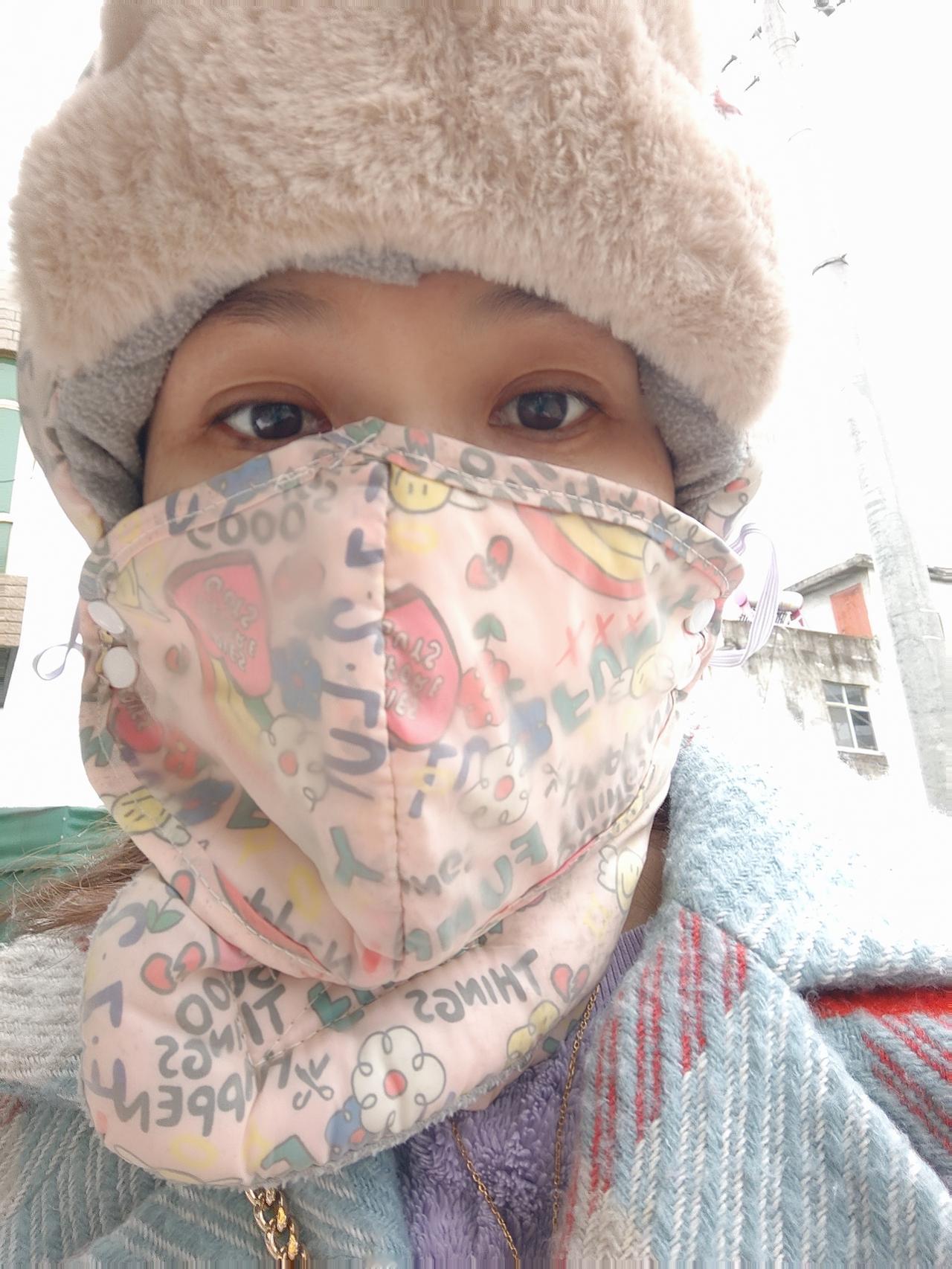 今天的我像逃难一样，在家待久了谁都烦……
   让我明白了一个道理，女人一定要有