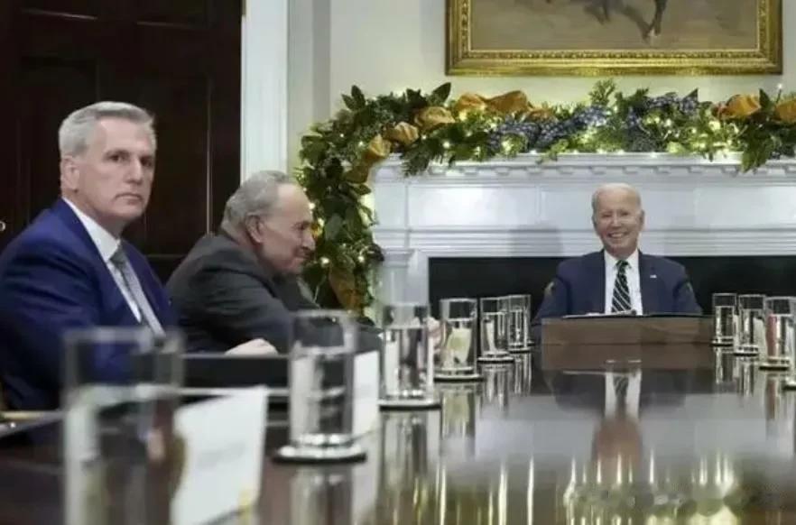 “身在广岛，心在白宫！”拜登取消外访紧急回国，救谁呢？

来源:海峡快讯

最近