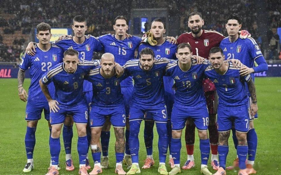 世界杯欧洲区预选赛附加赛抽签仪式进行。附加赛的分组也正式确定，作为一档的意大利抽