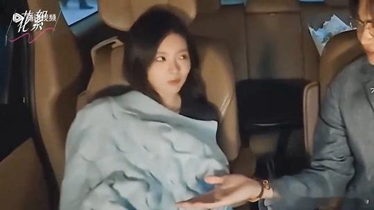 柳柳周佑凌伟大的暧昧期柳柳周佑凌互系围裙半熟恋人 从偷偷牵手到互系围裙，柳周的暧