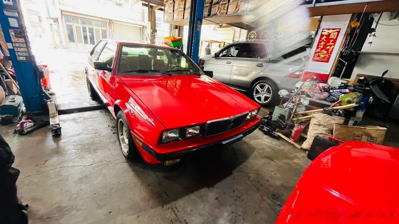 台湾老车 Maserati biturbo s  & Maserati Gibi
