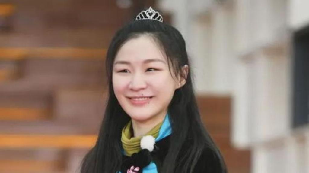 你知道吗？喜剧演员金靖在社交平台大方分享自己的过年趣事，自曝过完年胖了6斤！
