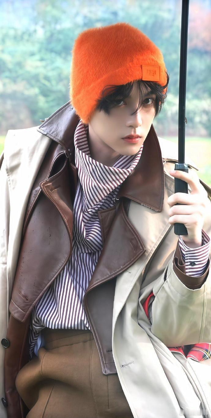 田栩宁帽子统治区  田栩宁帽子统治区吧！发现他真的是很喜欢帽子吧，多巴胺的帽子真