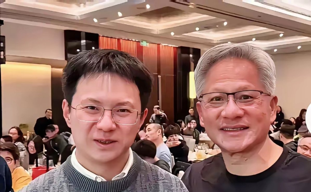 越来越心疼华为的不容易，因为他们撑起了中国科技企业界真正的脊梁！ 