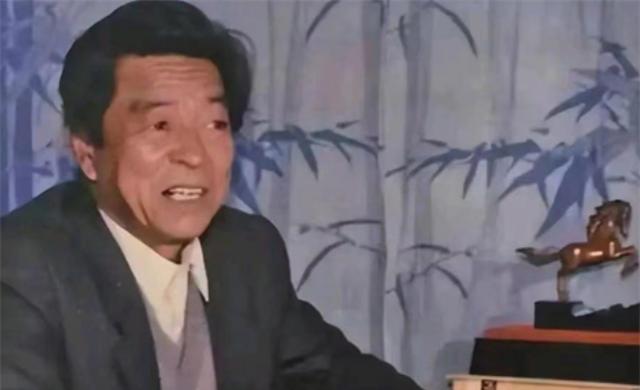 1979年的玉溪卷烟厂，烟囱快不冒烟了，账上躺着负数，领导层却还端着铁饭碗摆谱。