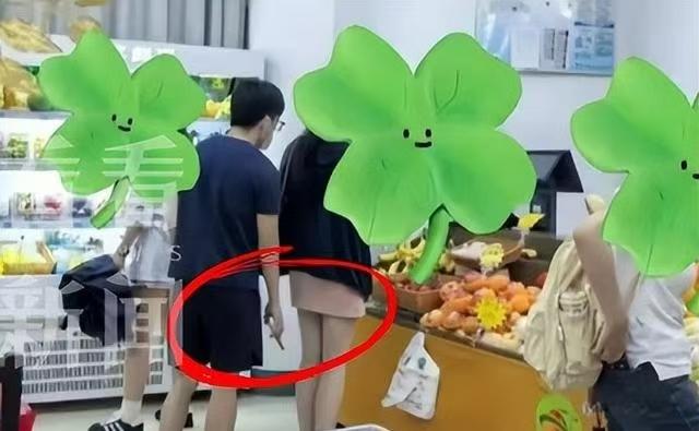 一念之差毁掉半生！名校研究生犯错被开除，公务员资格直接作废
 
近日南京审计大学