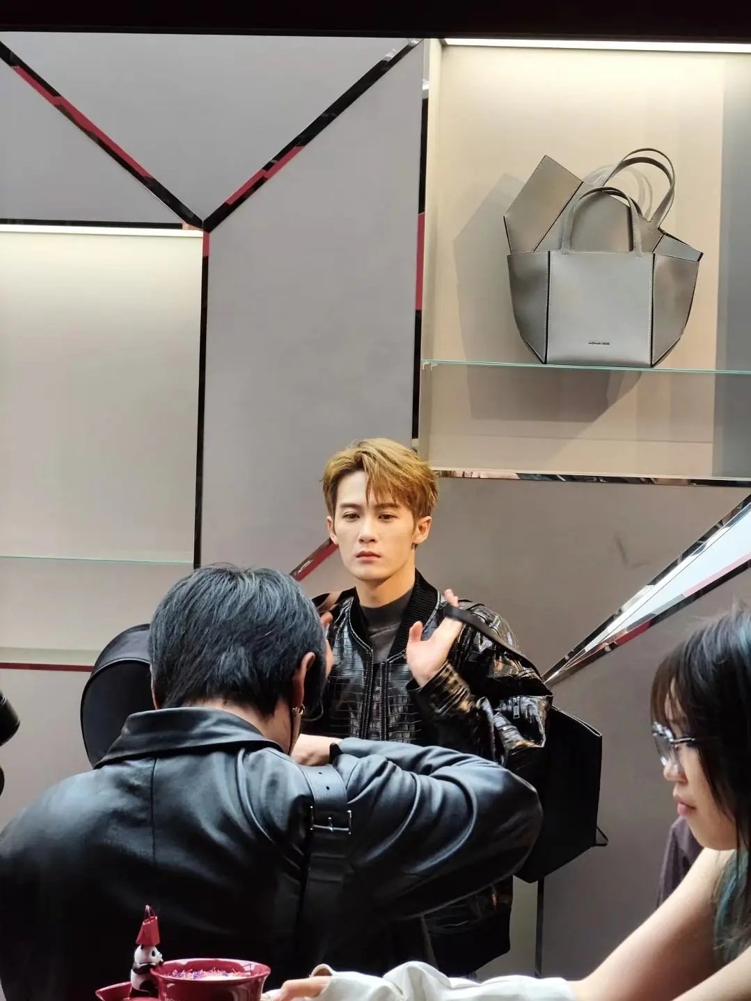 檀健次这是生图吗？感觉还挺帅的 ​​​