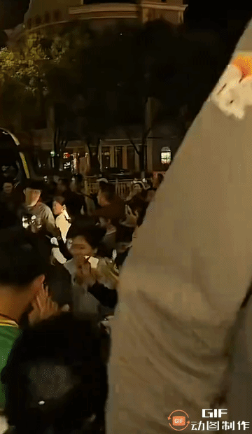 近日辽宁男篮与北控男篮进行了三场热身赛，初步达到了检验球队阵容的目的。而今天有球