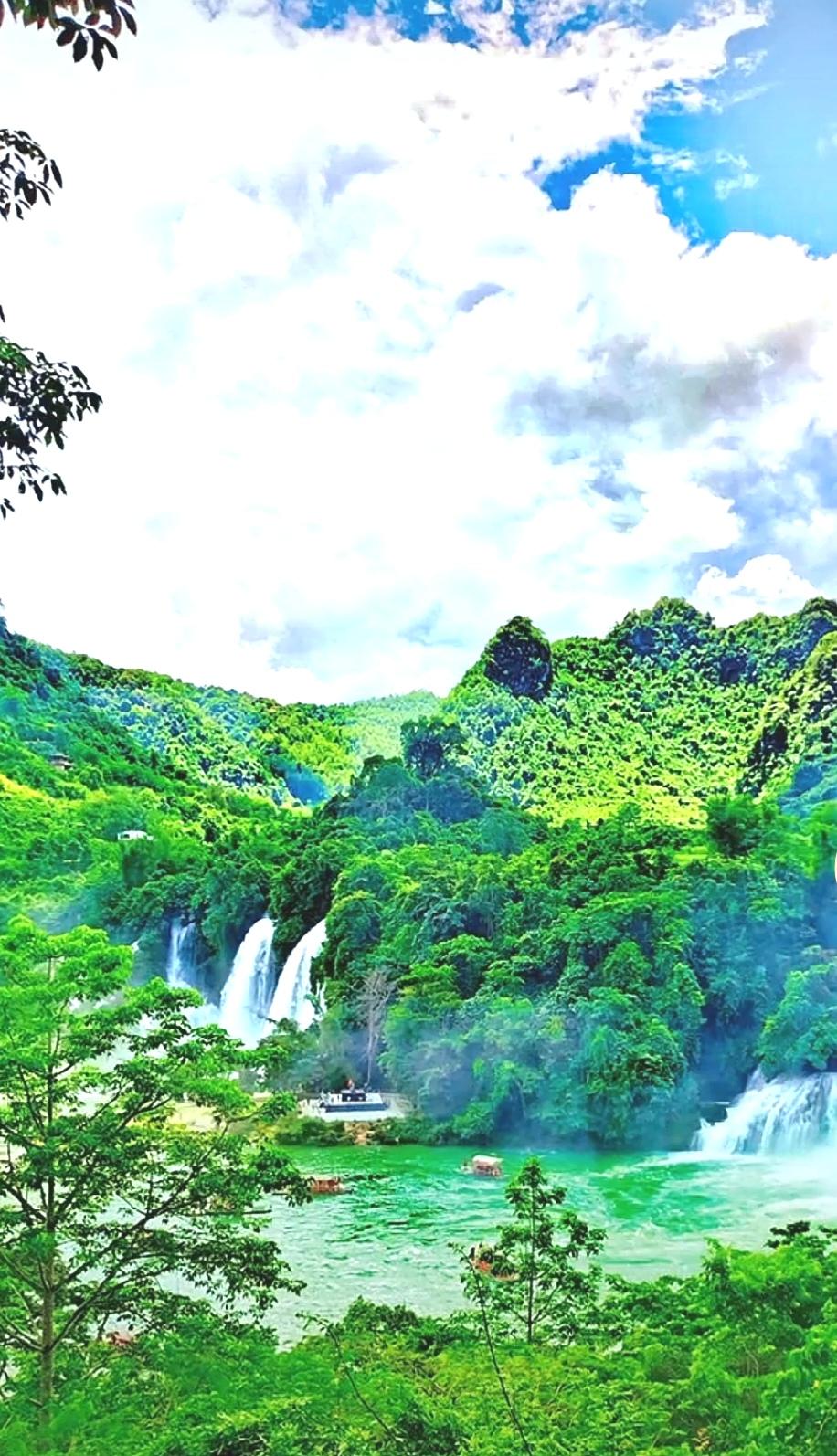 怎么样让自己变得更自信？
想让自己变得更自信，有几个实用方法。
首先是调整身体语