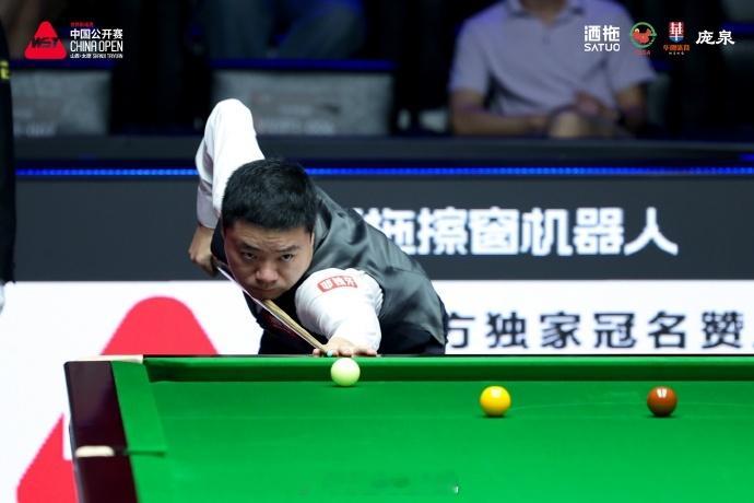丁俊晖1‑6吉尔伯特 中国公开赛首轮出局斯诺克中国公开赛首轮焦点对决，丁俊晖1‑