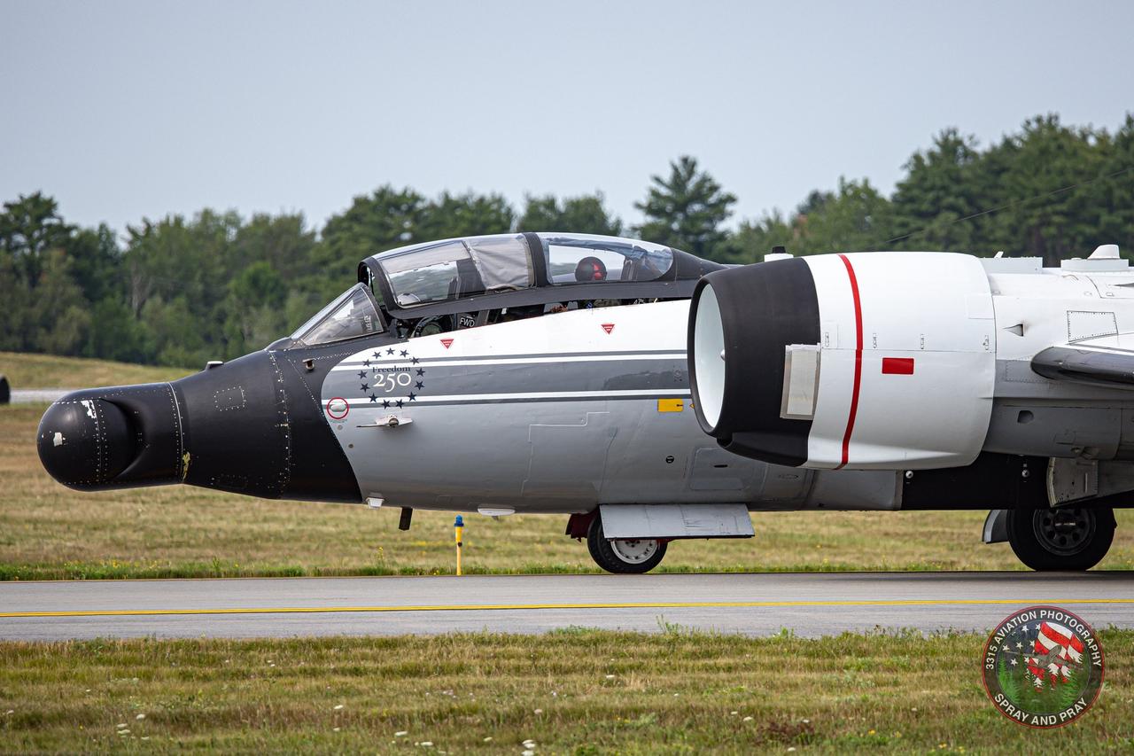 NASA WB-57高空侦察机短暂停留班戈，随后飞往冰岛

近日，NASA WB