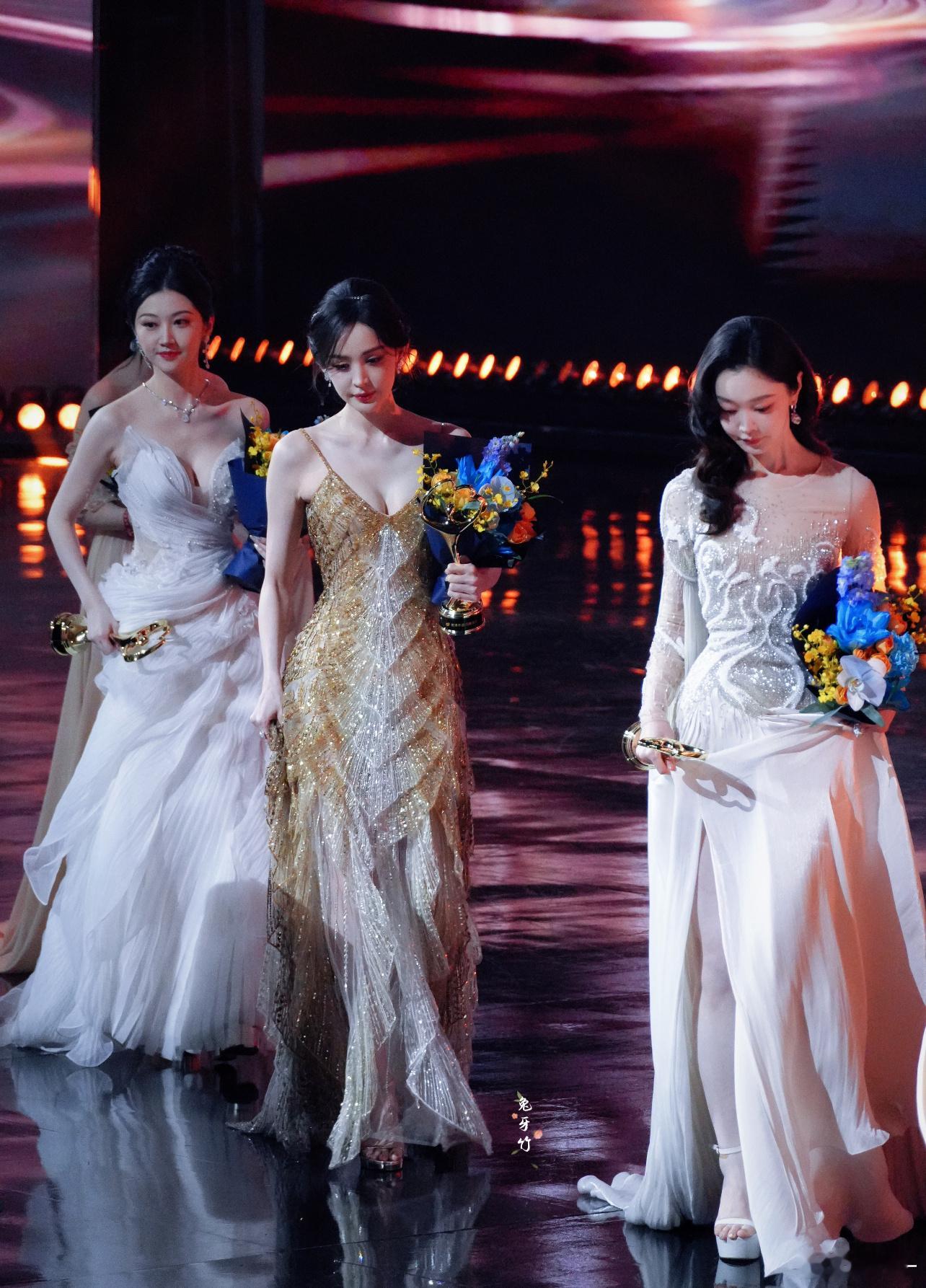 微博之夜之娱乐圈最白一梯队吧！ 