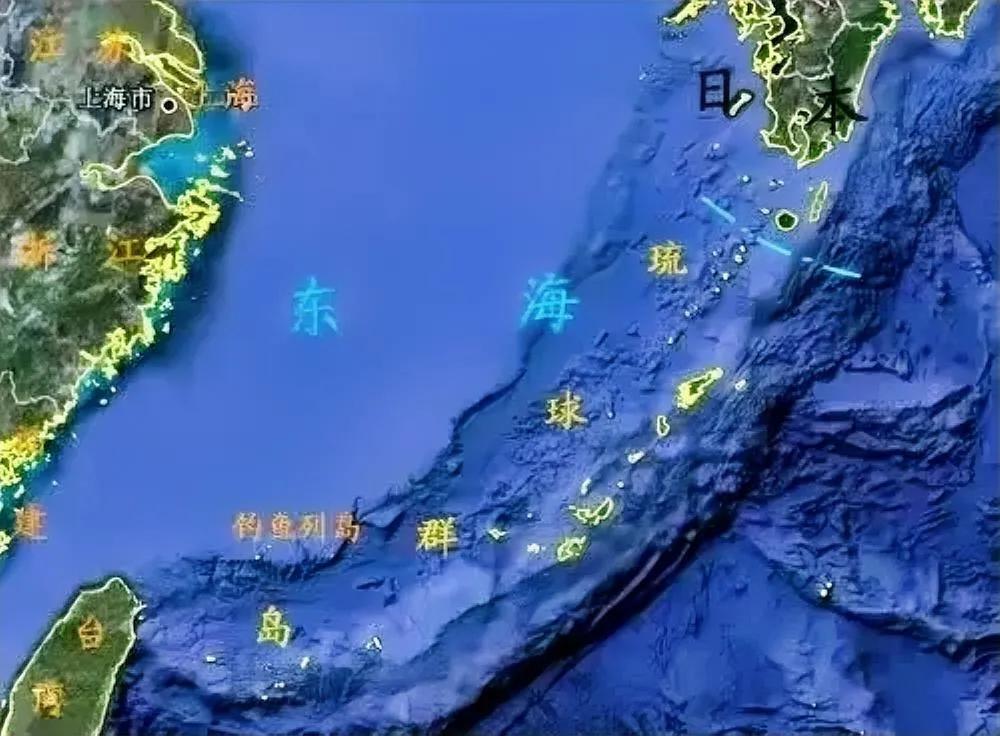 琉球牌一出，日本在此刻直接恍惚了！
看琉球的地理位置，那一挂下来直接到弯弯家门口