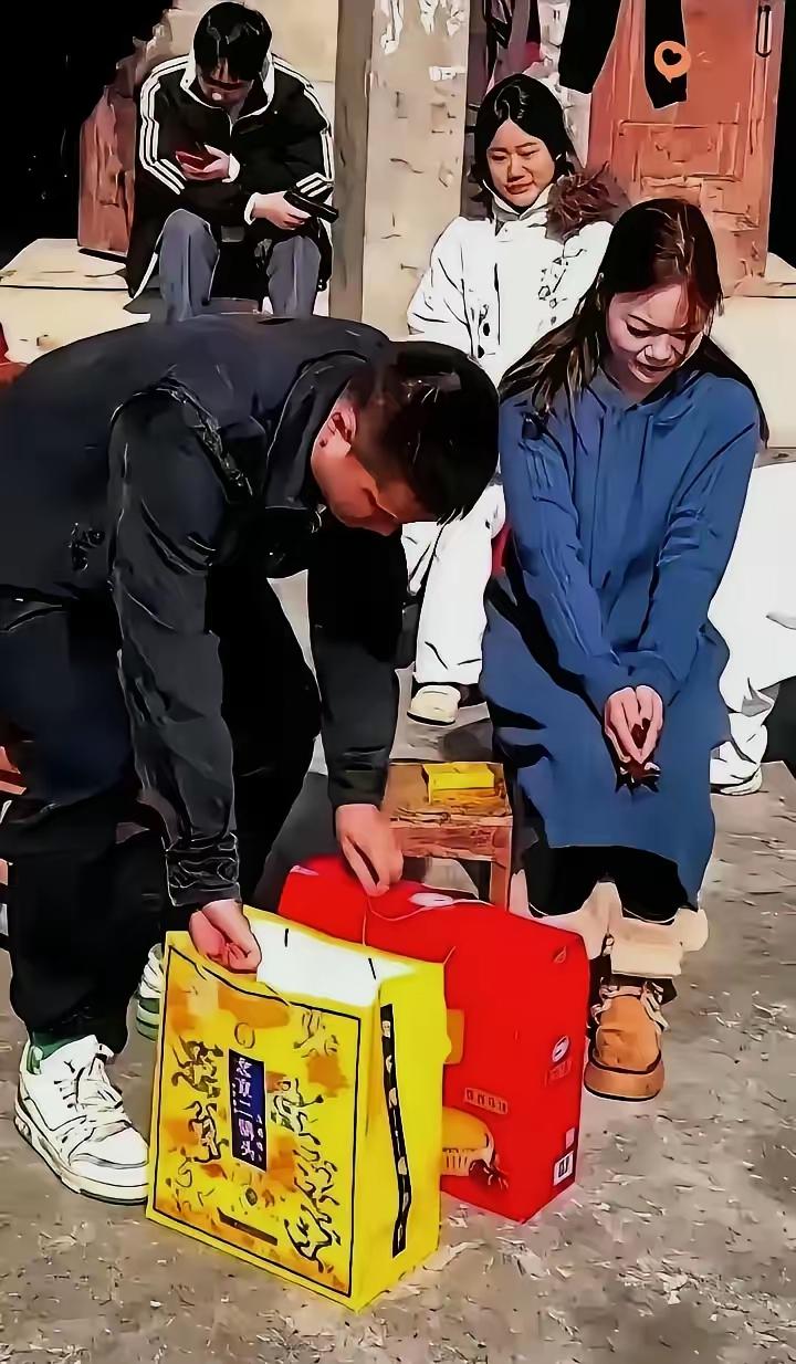 近日听闻
有位小伙子相亲
携礼前往女方家
自信满满
交流之中
却觉女方家欠诚意