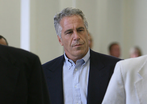 美国司法部新公布的爱泼斯坦文件显示，2016年12月特朗普首次当选总统后，爱泼斯