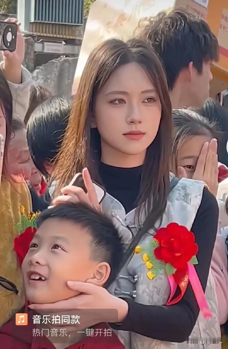 听说谁娶了她可以少奋斗二十年