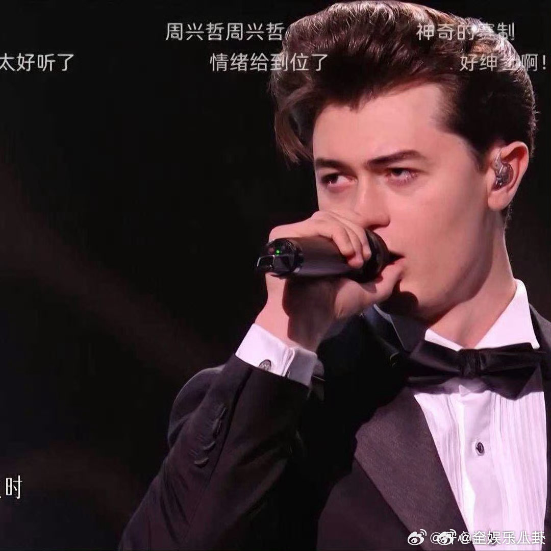 无人挑战艾略特直接晋级艾略特突围成功歌手直播没想到居然没人选择挑战艾略特，直接突
