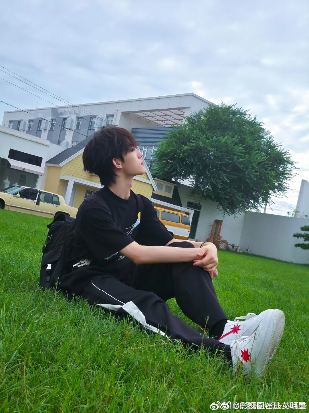 苏新皓祝教师节快乐苏新皓感谢每一位曾点亮过我们的人我人生当中的老师有很多很多，学