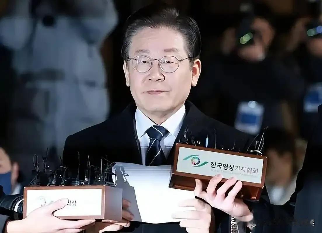 特朗普放大招！两周内白宫会晤李在明，韩美“关税战”要翻篇？

2025年国际大戏