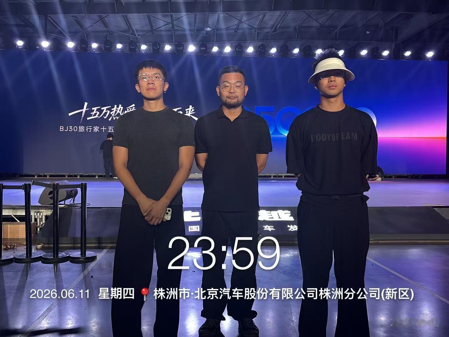 打了两天工，两天工作了25个小时。累瘸了。 