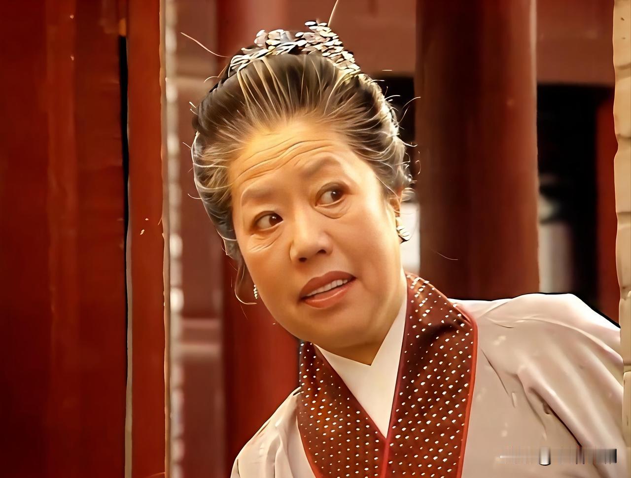 高老太，是高老庄高太公之妻，高翠兰的母亲，居住在乌斯藏国境内，她约六十余岁，头发