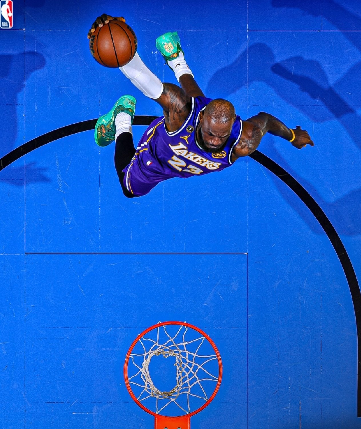 恭喜老詹又一个里程碑！詹姆斯出场数独占历史第一