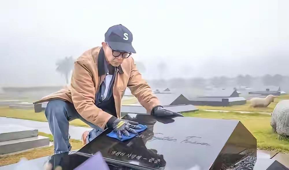 厉害了，具俊晔这是怎么了，他的社交账号里面什么都没有了，也不知道他到底怎么回事呢