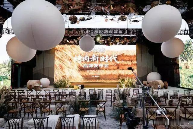 排队5小时，单日取号超1000！旋转自助烤肉爆火，藏着普通人最爱的烟火真相
 