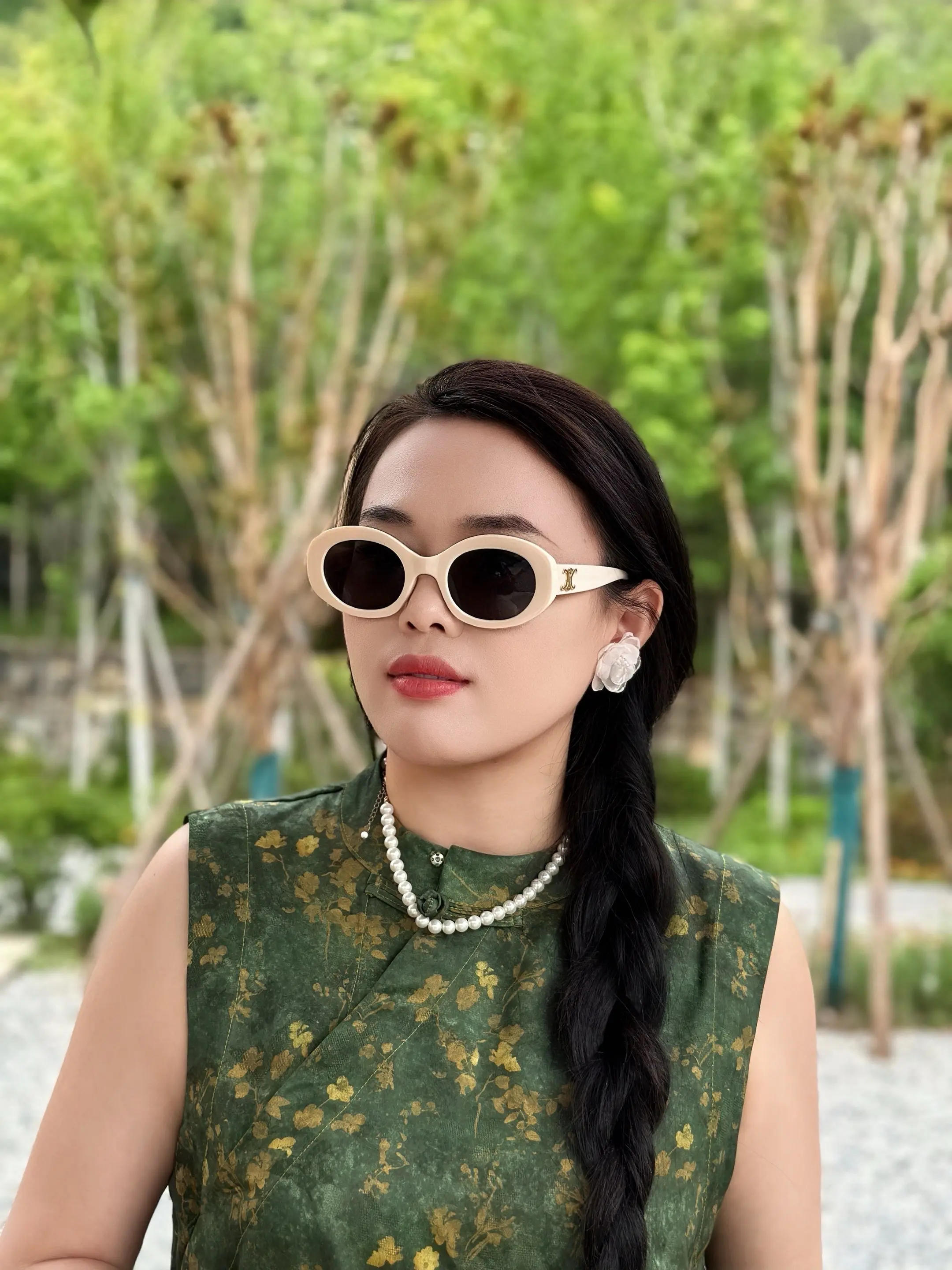 无论是打翻的牛奶 背叛你的人 还是阶段性的友谊这些都不值得你去责备那些...