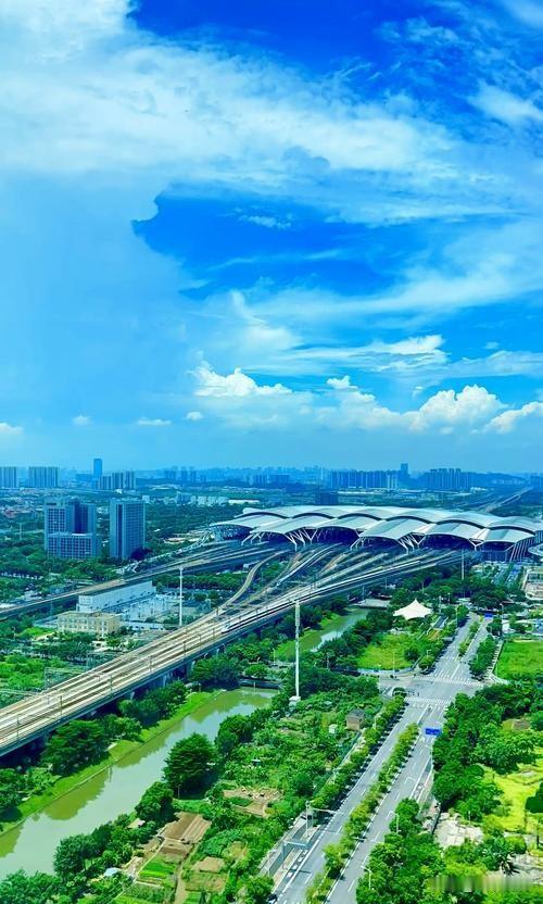 全国五大综合铁路枢纽车站盘点！谁才是交通心脏？
 （先说明：火车站没有官方统一“