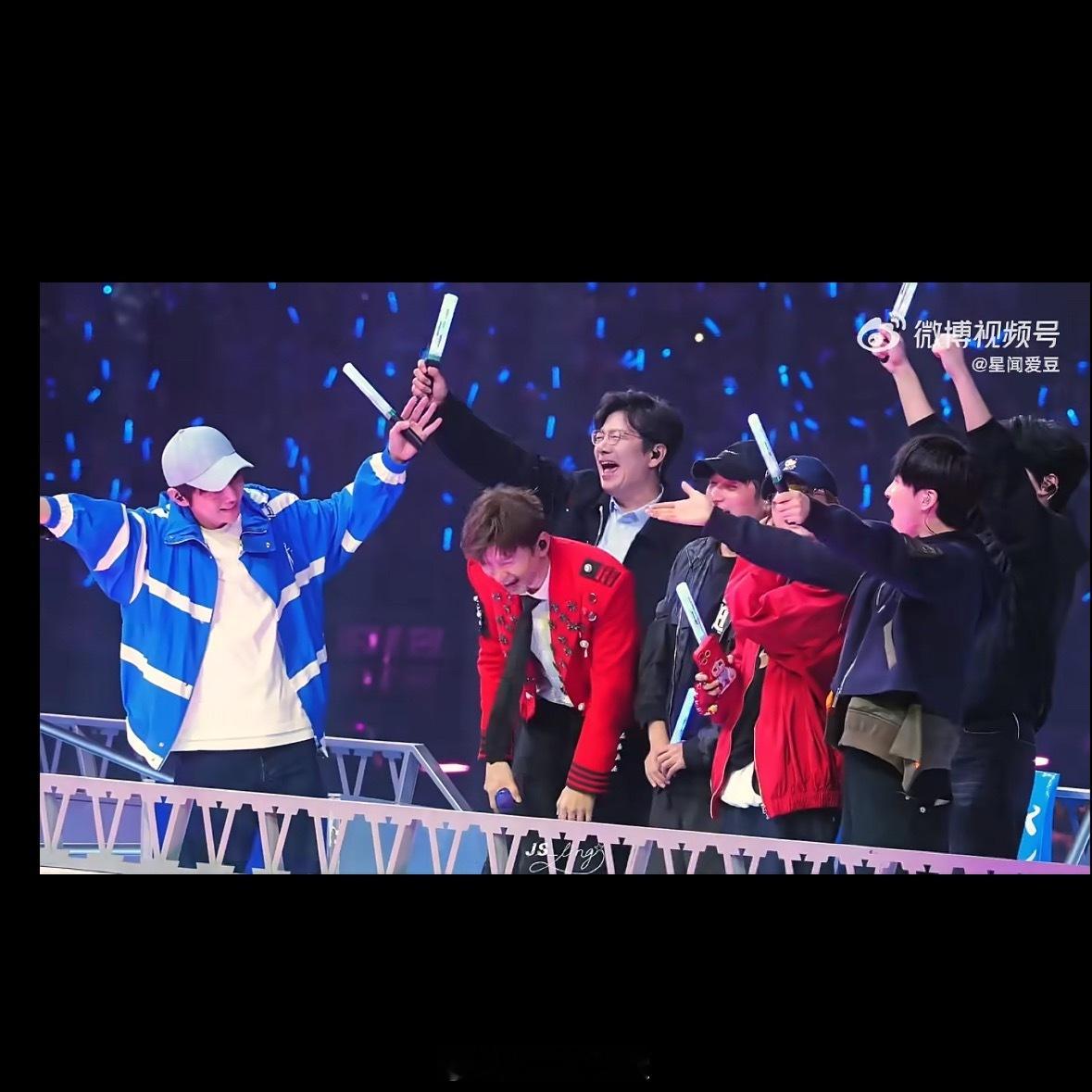 何老师请大家继续永远支持张杰 何炅在张杰鸟巢演唱会上直接喊话“请大家继续永远支持