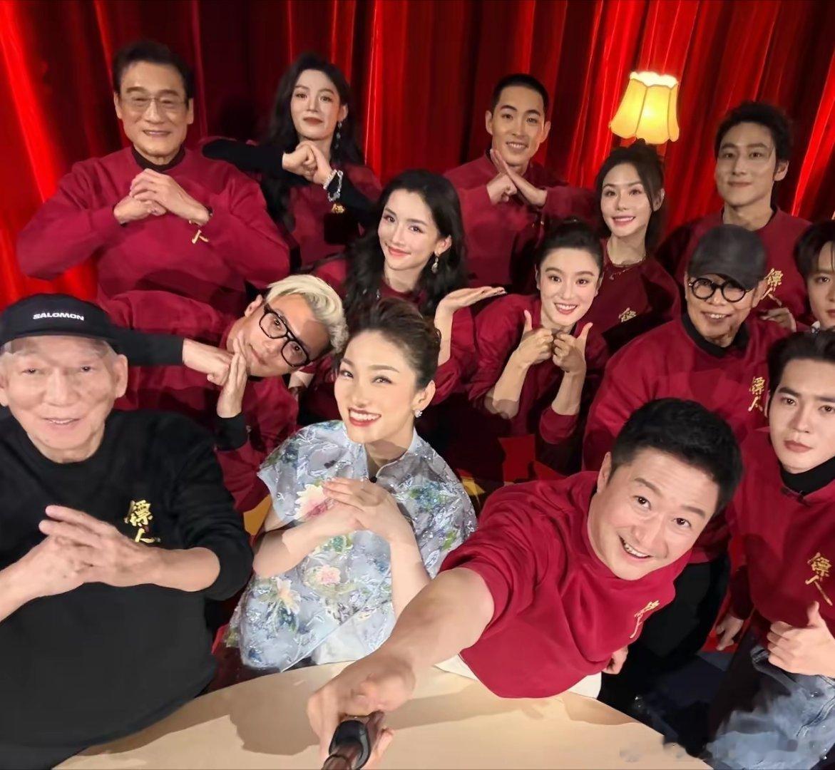 难怪《镖人》会成为春节档武侠片票房第一名！查了一下才发现，《镖人》剧组的演员基本