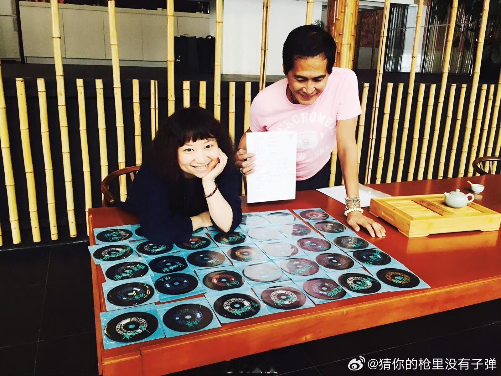 #齐秦歌迷老的老小的小# 齐秦的歌迷们真的很有品味，能欣赏到他的音乐。他的音乐不