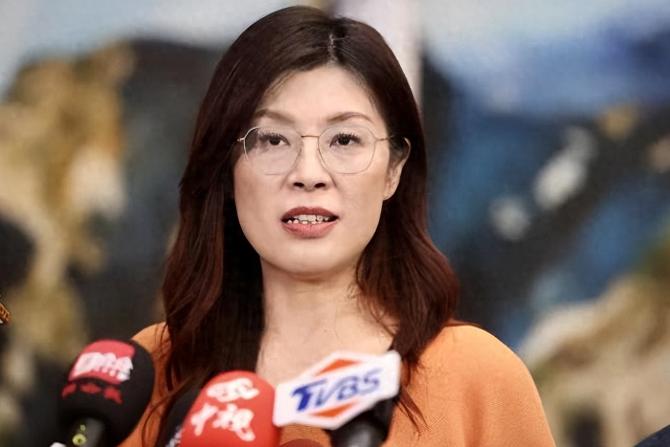 这次国民党主席选举像CT，查出了党内两个最大的“癌症病人”。他们过去的立场、人品