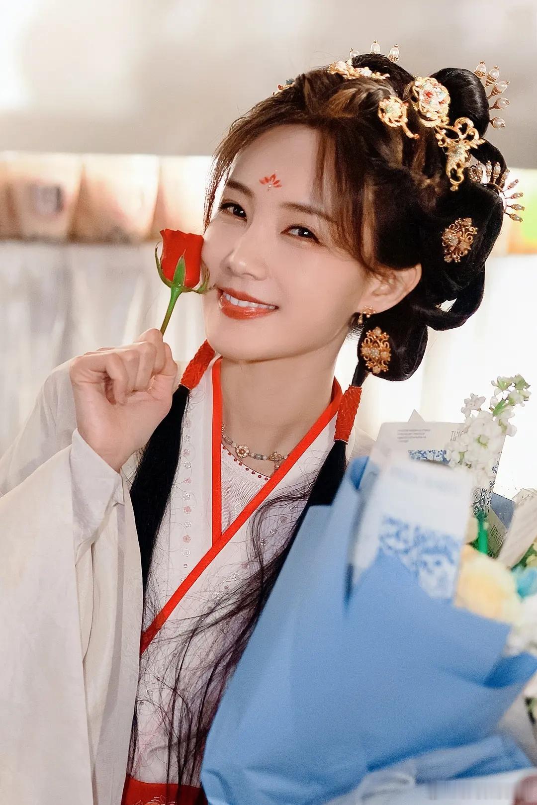 又一部s+级古偶糊了，开播五天热度不到7000，云合排名不升反降，邓为角色都没进