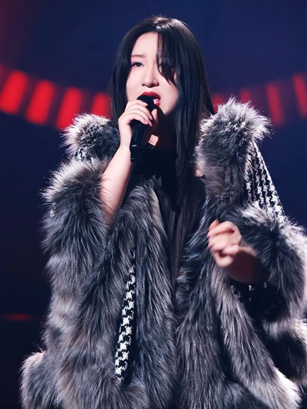 锤娜丽莎是尤长靖的帮唱 意料之外神仙配对，强弱声线互补，坐等周五合作竞演的舞台