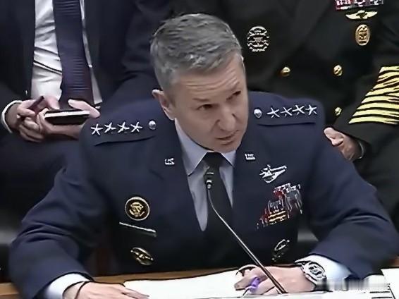 参谋长联席会议主席丹·凯恩将军在军事委员会的听证会上发表开场陈词：

“我们组织