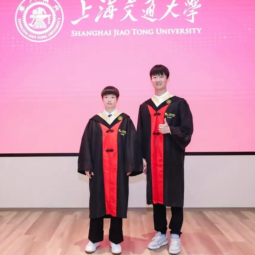 很有仪式感的小莎学姐