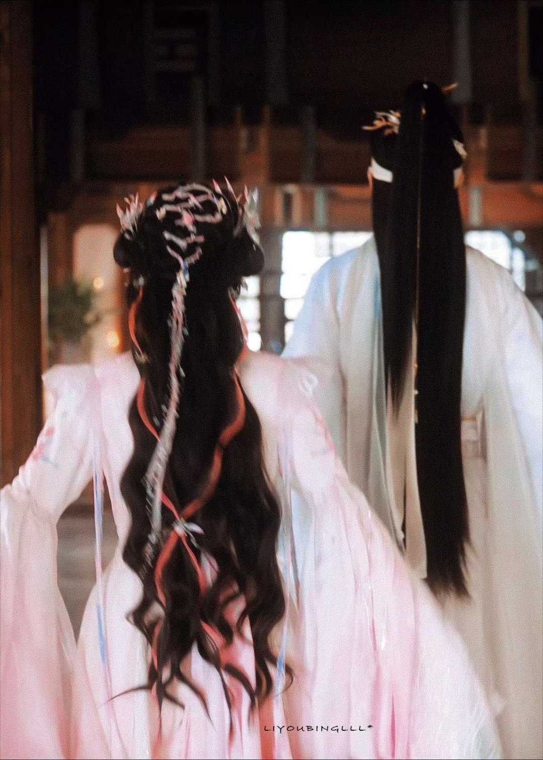 李一桐bg之光 李一桐的清瞳太会戳心！从喊“富贵少爷”的粘人小蜘蛛，到舍解药护他