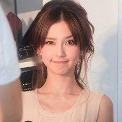angelababy angelababy 你是我荒芜心田里的一抹月光，温柔了每