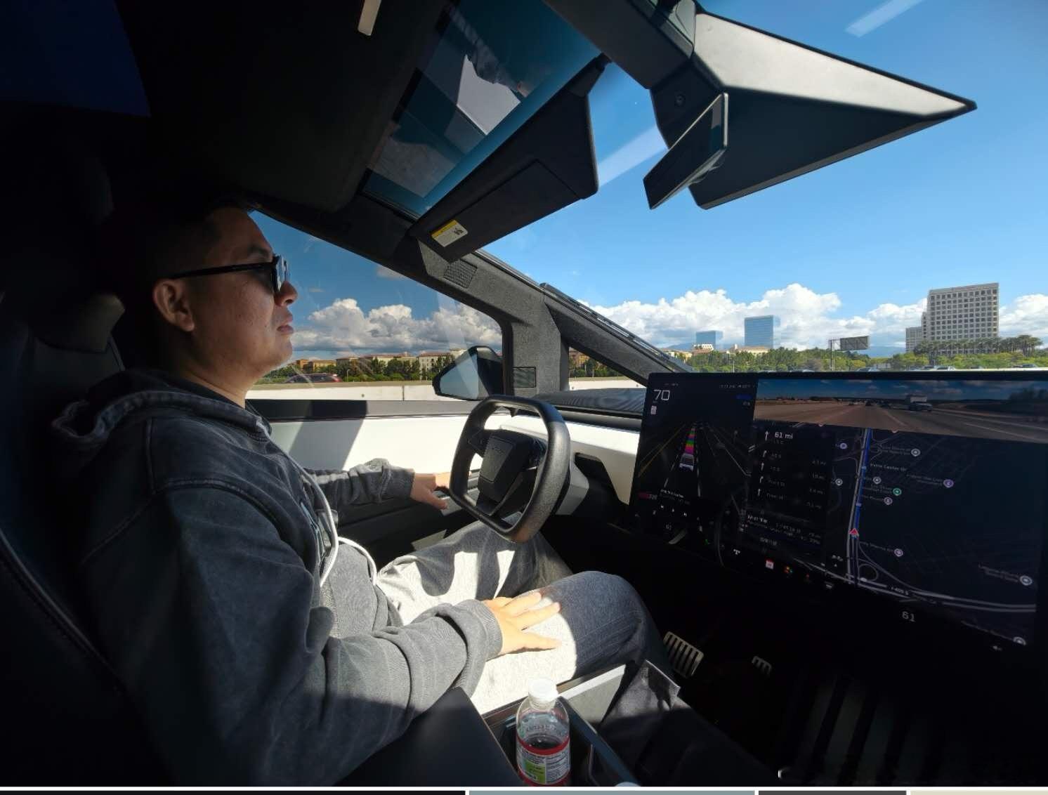 说下昨天开一整天Cybertruck和FSD V14的一些感受特斯拉Cybert