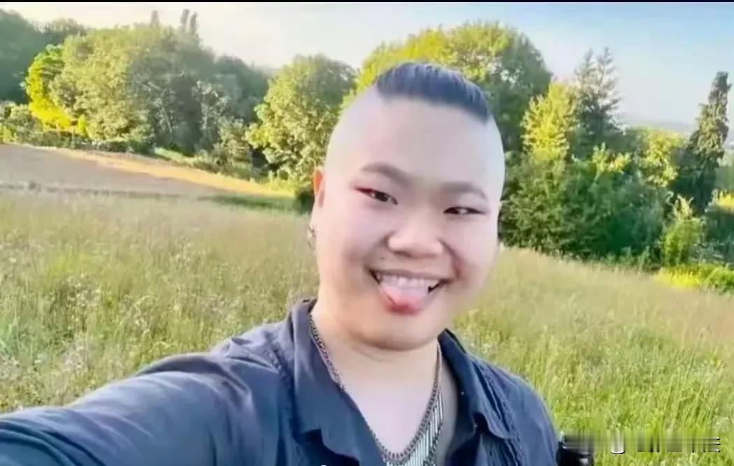 毕福剑女儿，引起热议！

9月28日，毕福剑女儿毕凌在海外留学的一组生活照，在网