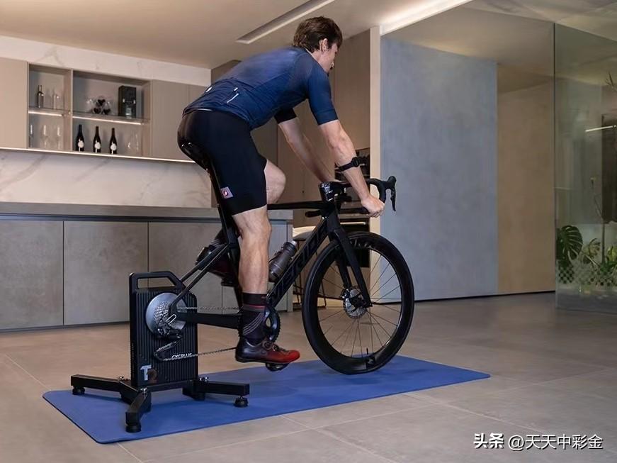 骑行与椭圆机：有氧替代方案

· 骑行（平路/室内固定单车）：对膝盖友好，但要调