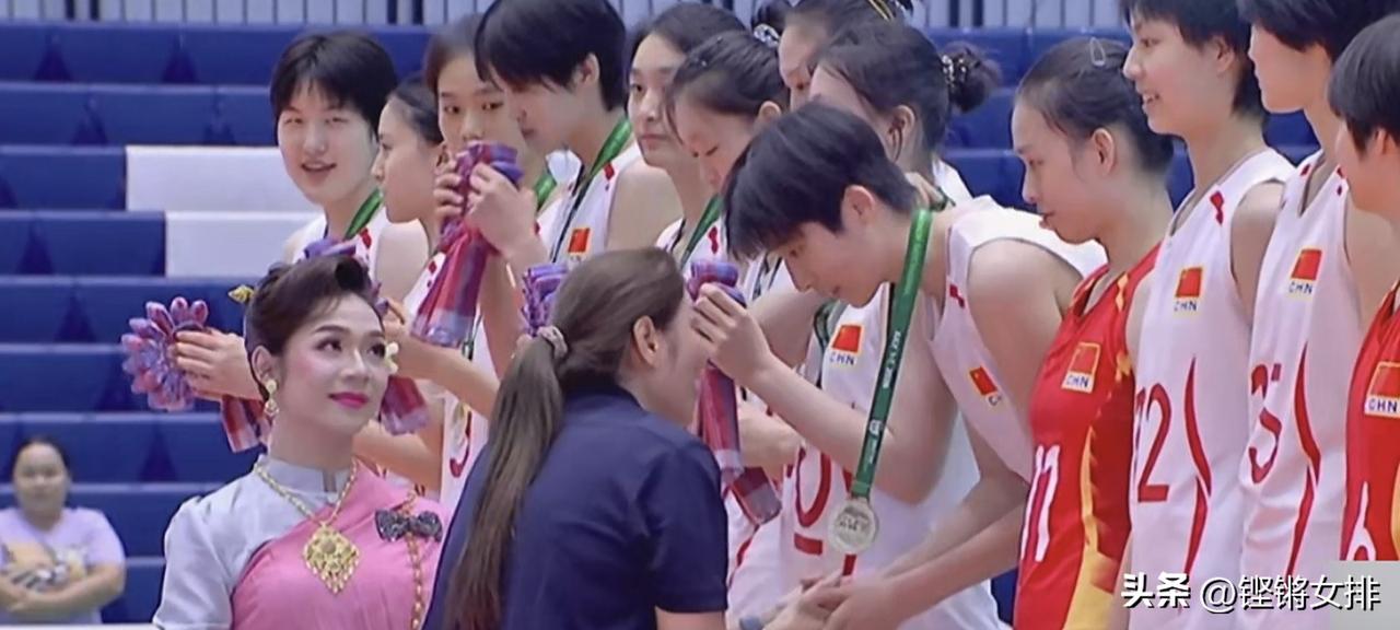 江苏、上海队员带领U18亚锦赛强势夺冠！

一个14人的队伍，6人来自江苏，5人