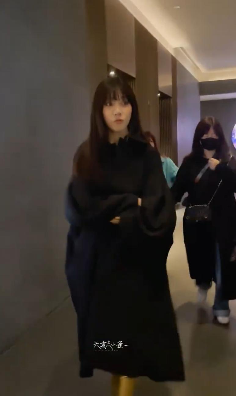 宋妍霏现在的状态简直绝了，妥妥的千禧年韩剧女主长相，那股清新脱俗的气质，感觉她演